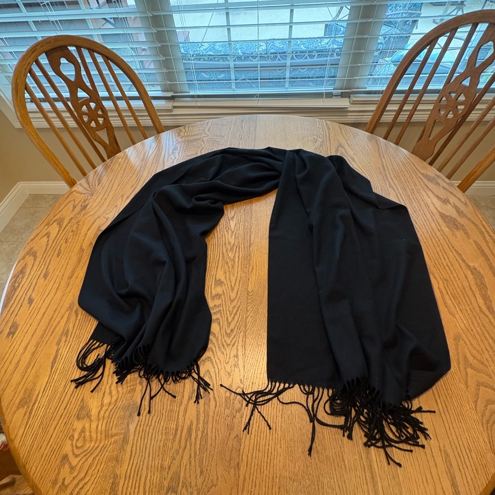 Cashmere Black Oversize Scarf Wrap EUC Gift Condition 26 x 76”